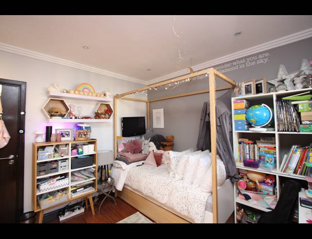 3 BEDROOM APARTMENT TO LET IN BEDFORD GARDENS